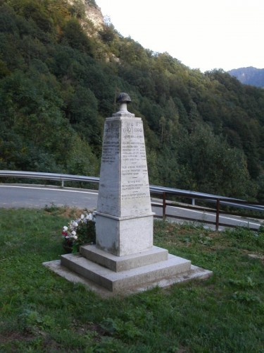 Ribordone - Ribordone, Monumento ai Caduti