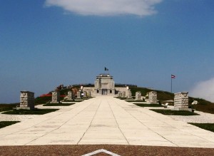 Arrivati in fondo al viale, sanguina il cuore
