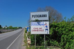 Benvenuti a Putignano citta del Carnevale - ingresso Conversano