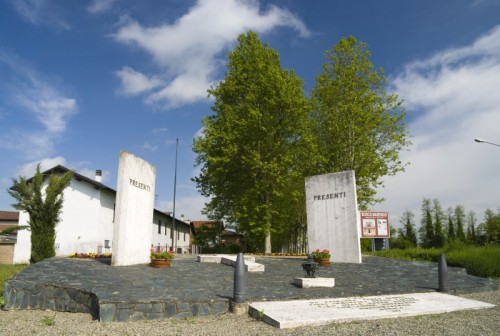 Bosco Marengo - Monumento ai Caduti Bosco Marengo - Monumento ai Caduti