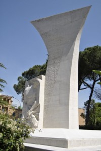 Guidonia ai suoi eroi - da sud