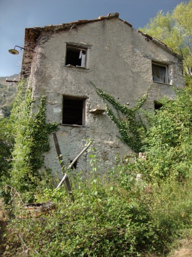 Davagna -  Canate,frazione abbandonata.