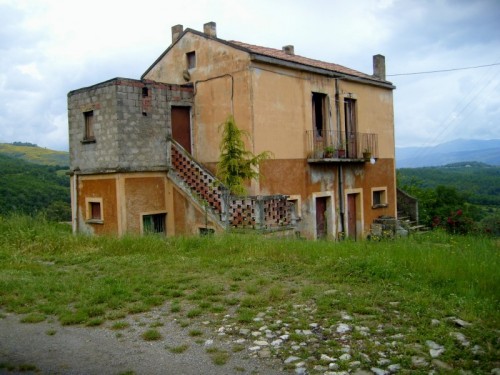 San Martino d'Agri - La villetta abbandonata