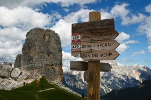 Sentiero 439, verso la cima del Nuvolau