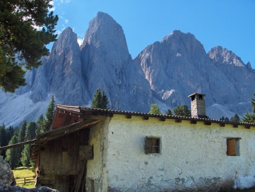 Funes - Ai piedi delle Odle Funes - Ai piedi delle Odle