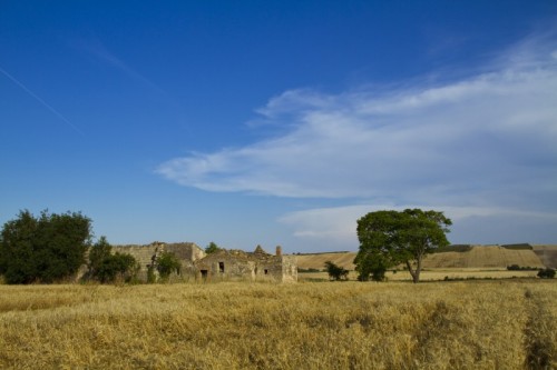 Lucera - Ormai non resta che un rudere...