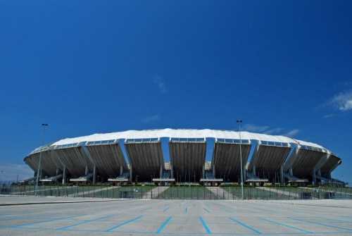 Bari - Lo stadio San Nicola di Bari: "... mi son perso i tifosi ..."