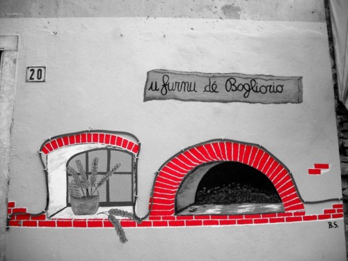 Toirano - Il pane non può mai mancare.... Toirano - Il pane non può mai mancare....