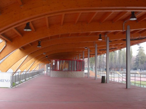Torino - Stadio Primo Nebiolo, la struttura lignea della tribuna