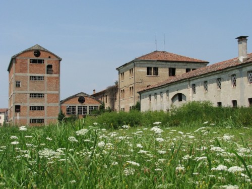 Ponte San Nicolò - L'antica cartiera Ponte San Nicolò - L'antica cartiera