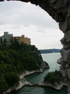 Un castello tra Carso e mare