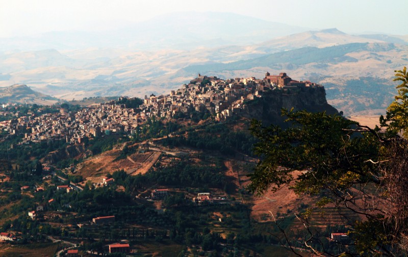 ''…sulle orme di Aalto'' - Calascibetta