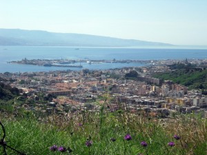 Il porto della città di Messina dall’alto