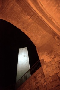 la torre di notte