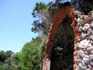 Giannutri - Resti del porto romano di Cala Maestra