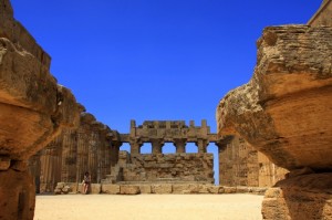 tra altari e colonne