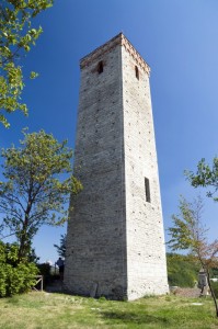 La torre domina il paese