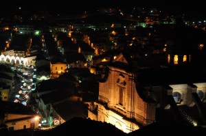 Panorama notturno di Rocchetta S. Antonio (FG) durante la festa patronale