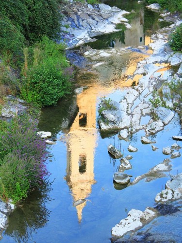 Dolcedo - Campanile della chiesa di San Tommaso Dolcedo - Campanile della chiesa di San Tommaso
