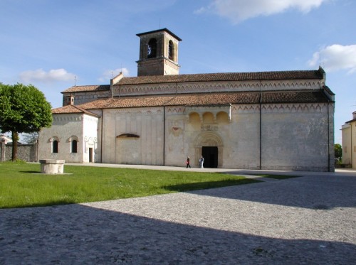 Spilimbergo - Sobrieta' e quiete Spilimbergo - Sobrieta' e quiete