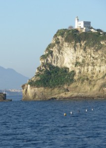 Il Faro di Capo Miseno illumina tutto il Golfo di Pozzuoli