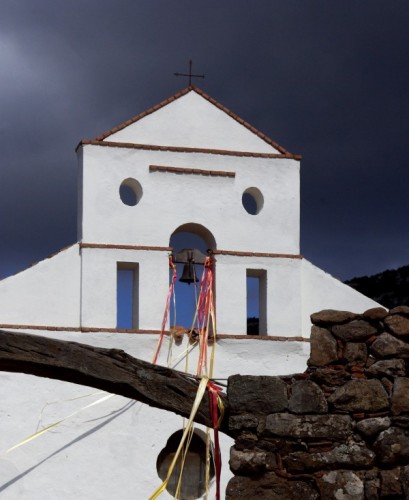 Baunei - campanile della chiesa S.Pietro a Golgo Baunei - campanile della chiesa S.Pietro a Golgo
