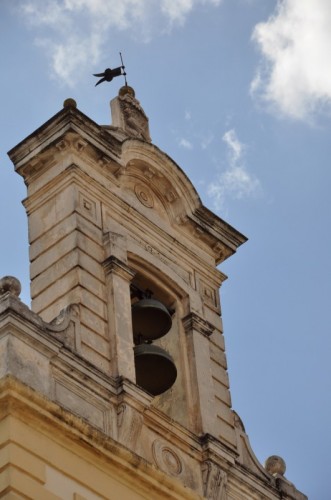 Fasano - il campanile a vela sulla torre dell'Orologio a Fasano