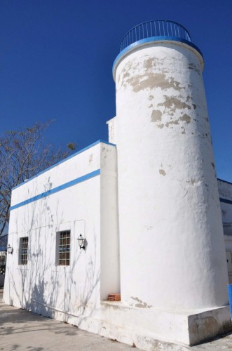 Mattinata - Il faro di Mattinata verso il cielo Mattinata - Il faro di Mattinata verso il cielo