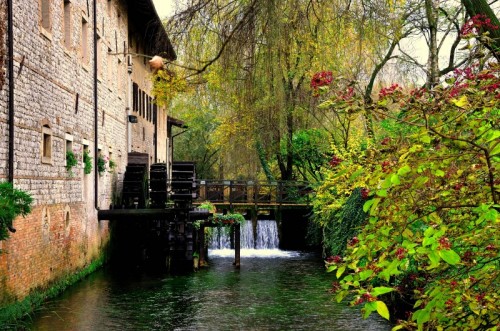 Fiume Veneto - vecchio mulino a Bannia Fiume Veneto - vecchio mulino a Bannia