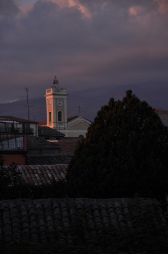 Belpasso - Tra i tetti.