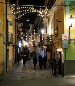 La stella cometa introduce alle luminarie natalizie di Via Roma
