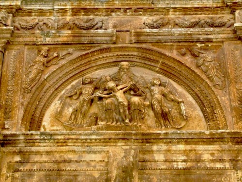 Manduria - Lunetta in facciata della Chiesa Madre