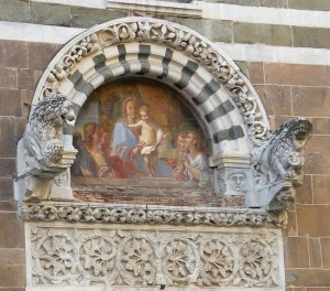 La Madonna con bambino e Santi