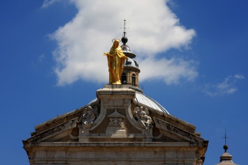 Assisi - Statua della Vergine