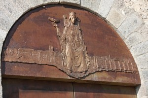 Il paese sotto di lei