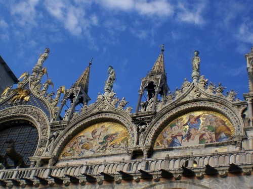 Venezia - Tra  guardie e Santi,  su guglie e pinnacoli.