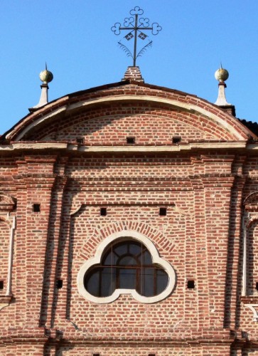 Caselle Torinese - Il lucernario della  Chiesa dei Battuti.