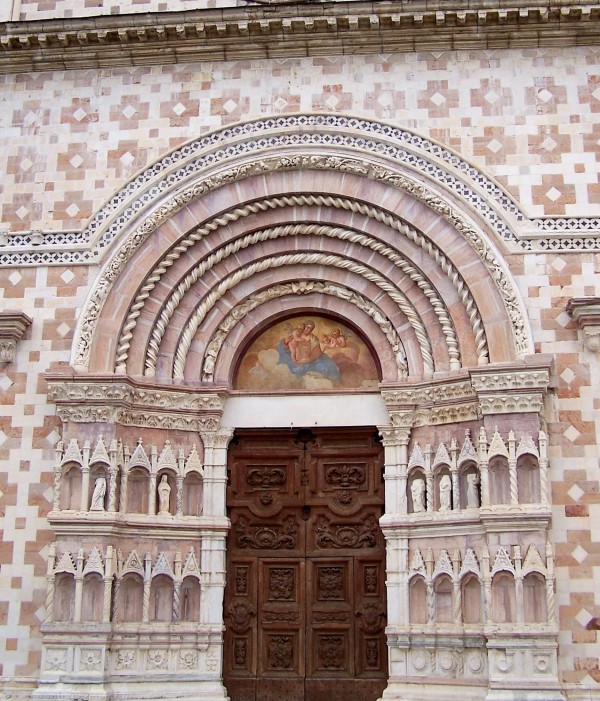 ''S. Maria di Collemaggio'' - L'Aquila