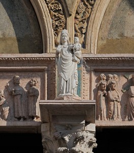 Al centro della scena