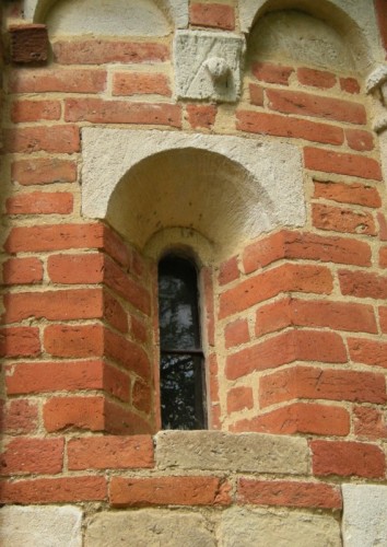 Settime - Settime, chiesetta romanica di San Nicolao, finestra