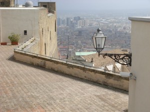 un lume sul passato e il futuro