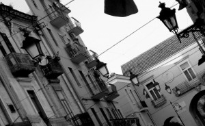 Lampioni di Via Arpi visti in diagonale