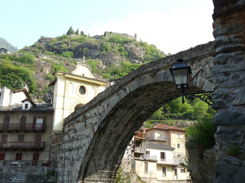 ''il Lampione del ponte'' - Pont-Saint-Martin