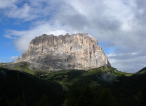 Il Sassolungo visto dal Passo Gardena