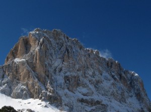 il “Sassolungo” visto dal Rifugio Passo Sella