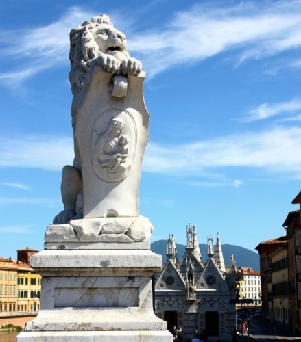 Pisa - Il Leone e lo scudo!!