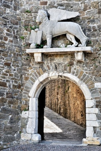 Gorizia - Prego..leggere prima di entrare Gorizia - Prego..leggere prima di entrare