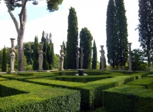 Un labirinto per giardino