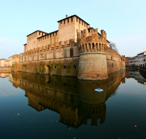 Rocca di San Vitale allo specchio