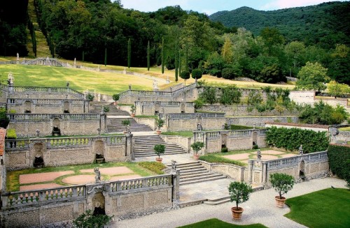 Casalzuigno - villa della Porta Bozzolo -giardini a terrazze
